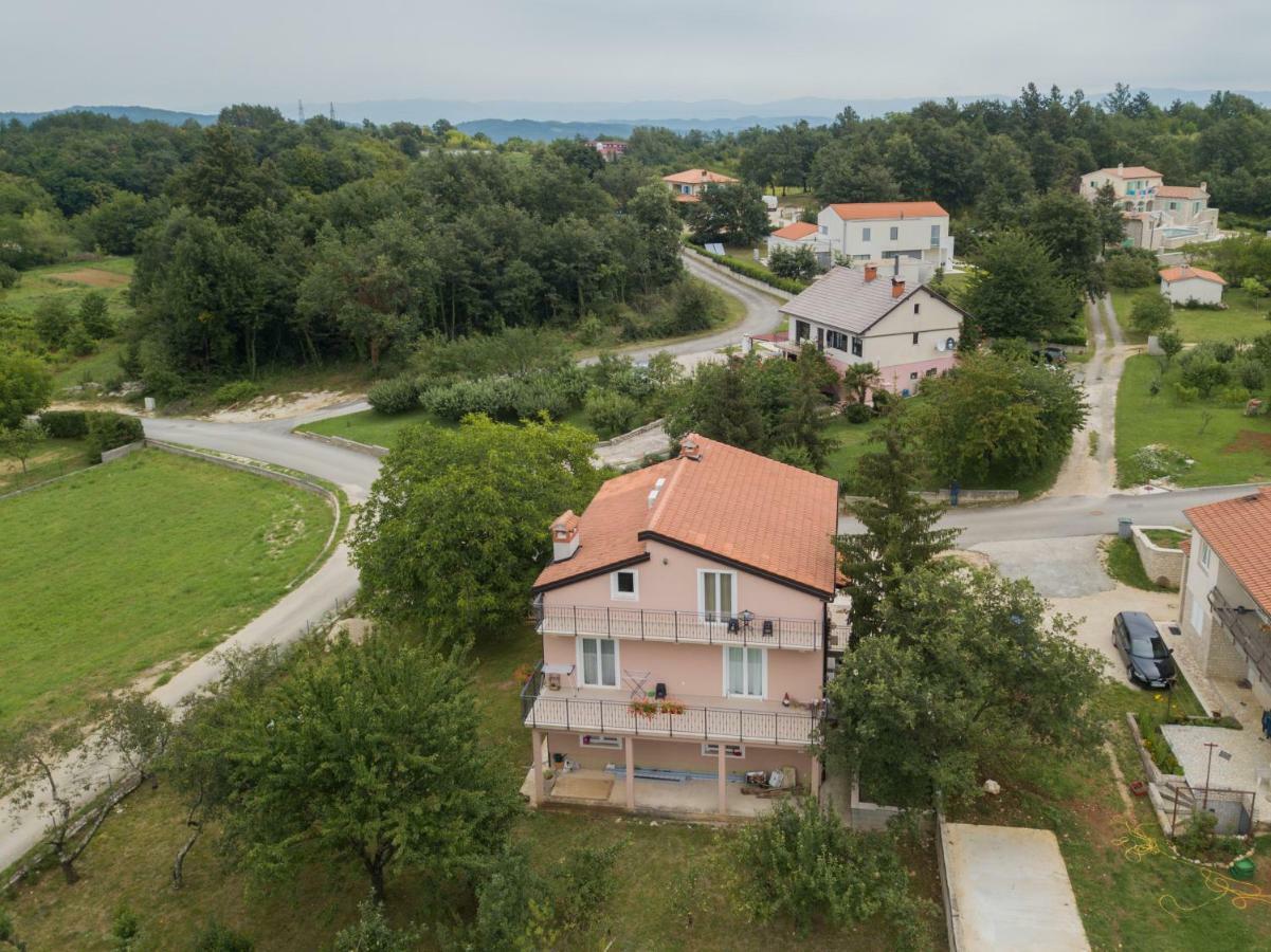 Апартаменты Middle Istra Пазин Экстерьер фото