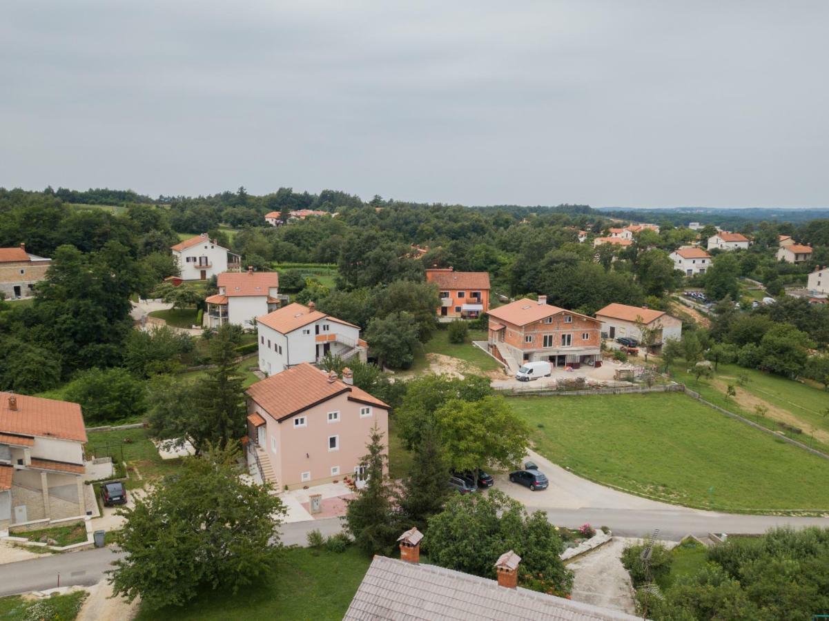 Апартаменты Middle Istra Пазин Экстерьер фото
